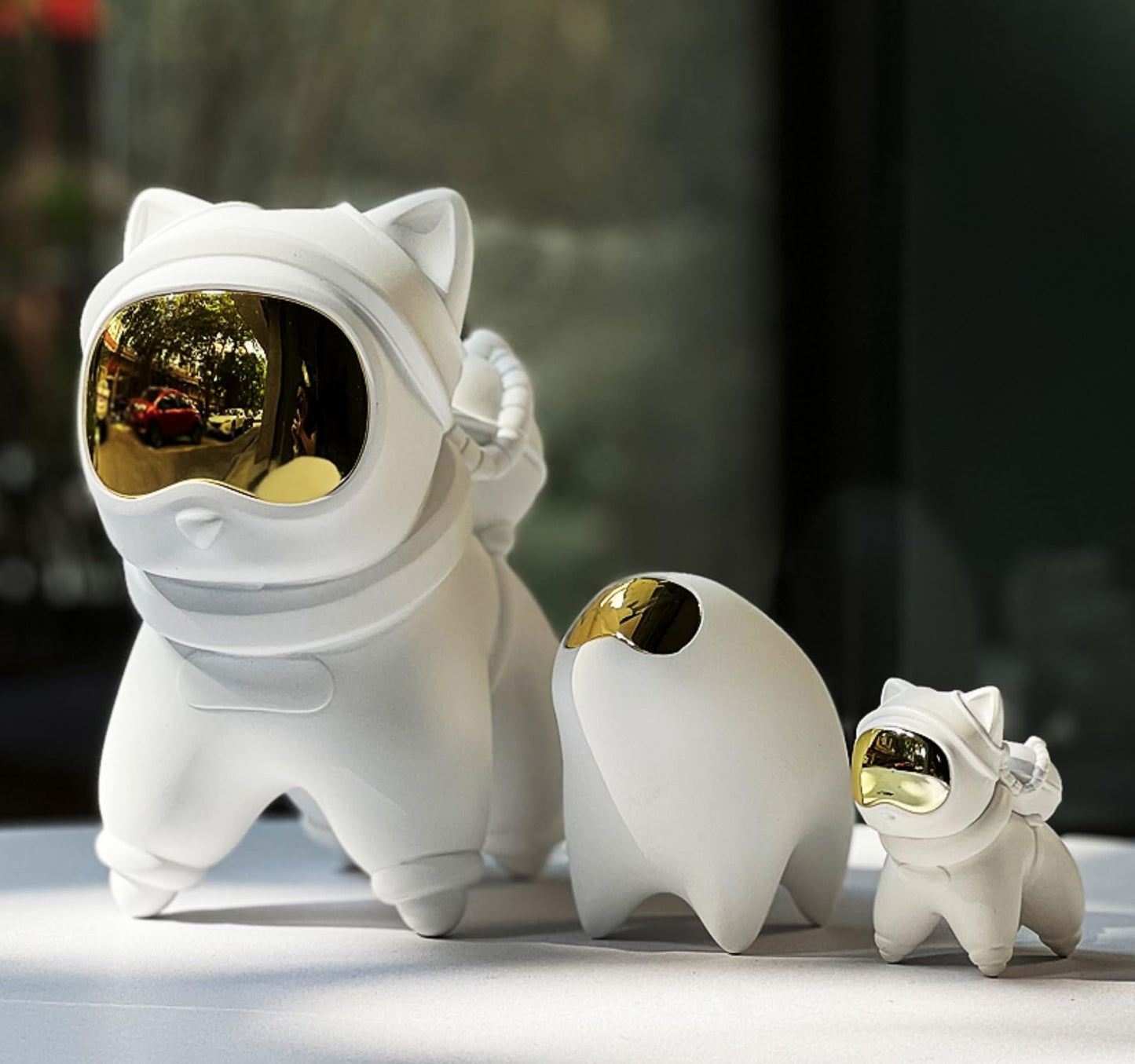 ZMLOOK Mini Space Spirit Statue | Charming Astronaut-Inspired Figurine (3.06" x 2.09" x 3.07") | Perfect Desk, Living Room & Bedroom Decor | Ideal Gift for Space Lovers & Fantasy Enthusiasts(White B)