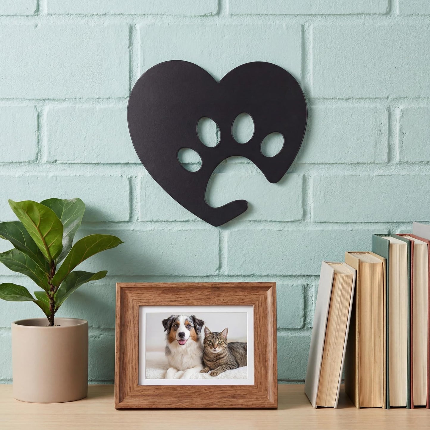 Dplolng Dog Wall Decor, 4PCS Paw Prints Wall Art, Black Dog Lovers Gifts For Home Kitchen Bathroom Bedroom Decoration