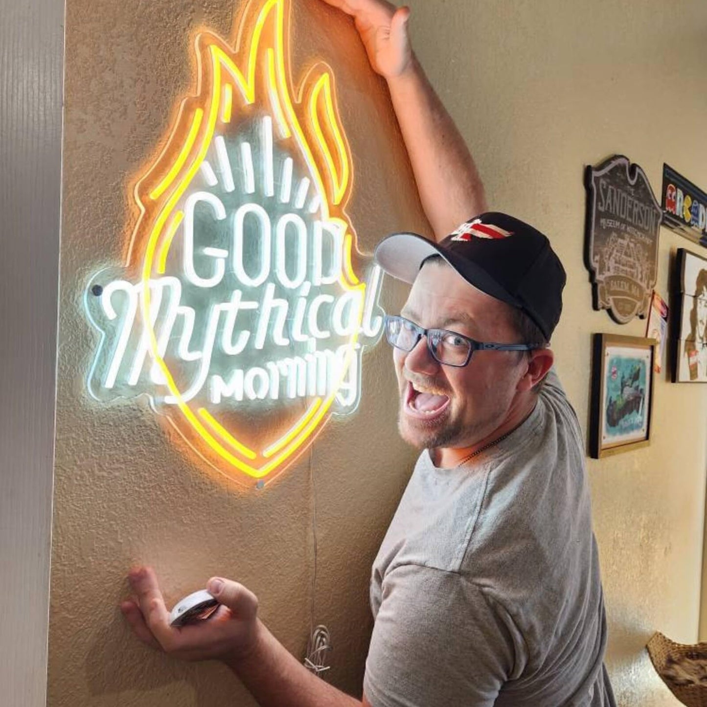 Custom Business Neon Sign,LED Neon lights Professional customized, Custom Neon Signs Personalized for Studio Office Storefront Logo Gym Restaurant Store Hotel Bar Salon Beauty Nail Shop Party Prom