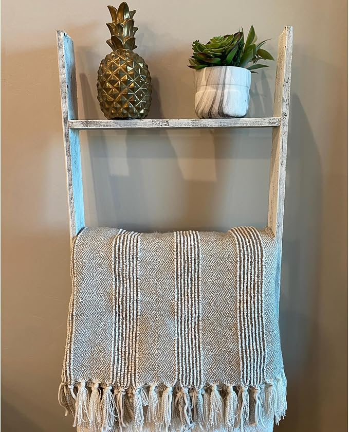 BARNWOODUSA Throw Blanket Ladder – Fully Assembled Reclaimed Wood – Rustic Decorative Ladder for Towels, Quilts, & More – Perfect Farmhouse Decor for Bathroom, Porch, or Living Room,5' x 18" White