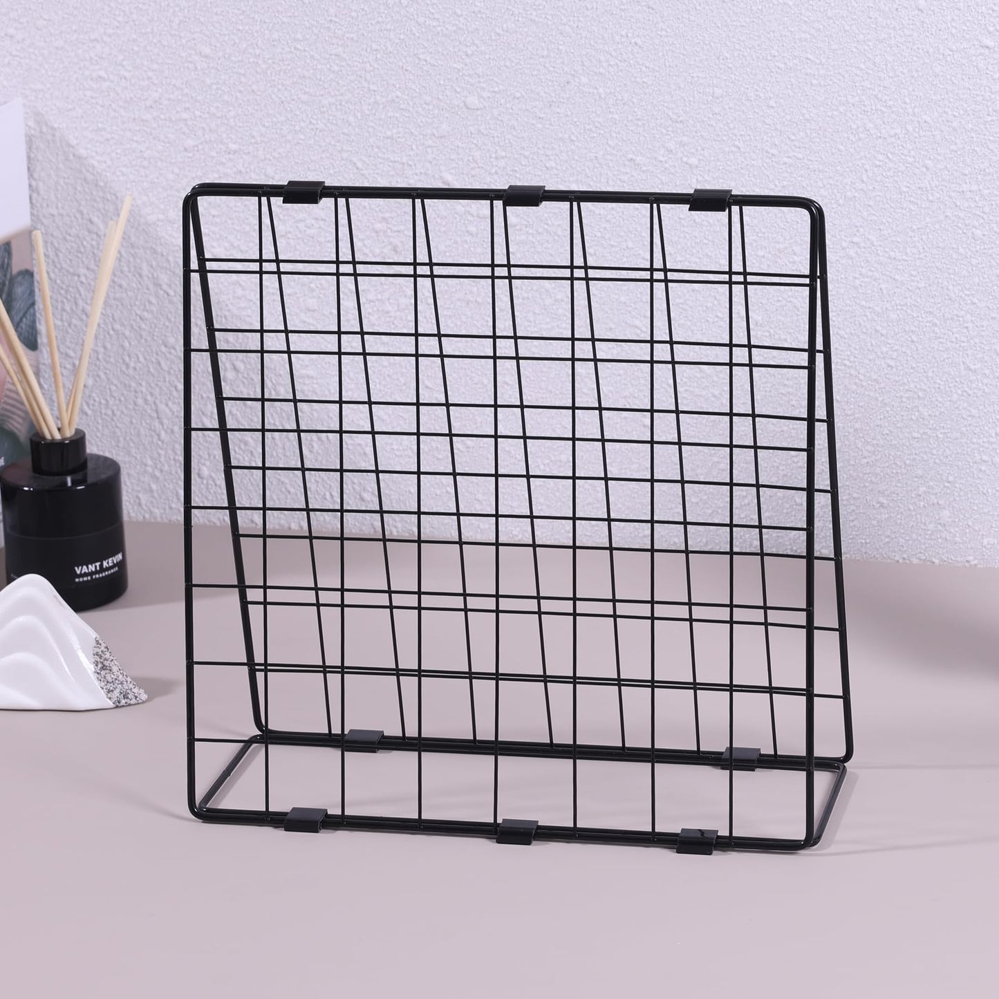 BEKMLOD Photo Display Rack, Note Display Rack, Double sided Photo Metal Rack, Desk Photo Manager, With 20 Wooden Clips, Black