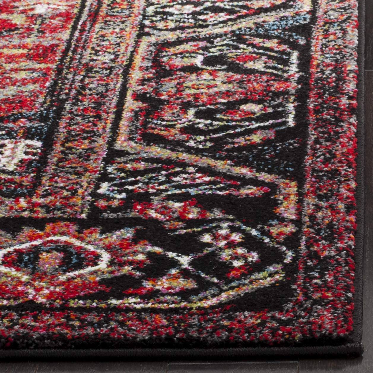 SAFAVIEH Vintage Hamadan Collection Area Rug - 8' x 10', Red & Multi, Oriental Traditional Persian Design, Non-Shedding & Easy Care, Ideal for High Traffic Areas in Living Room, Bedroom (VTH215A)