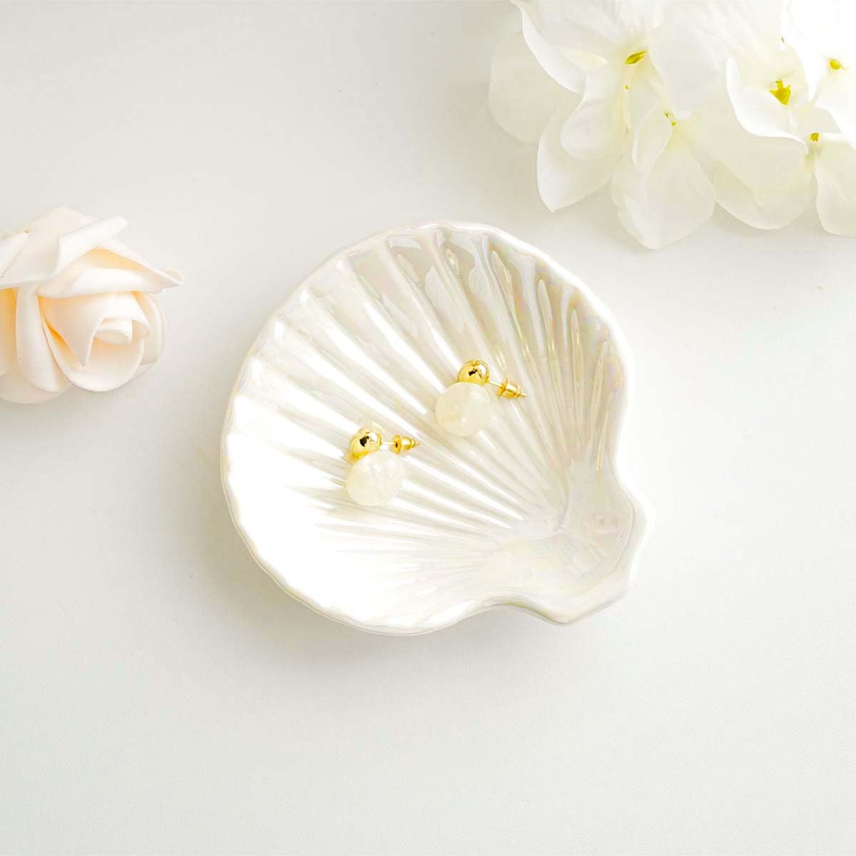 Gifts For Women Shell Ceramic Jewelry Dish Tray, Vanity Ring Dish Ceramic Jewlery Trays Trinket Ring Holder,Room Decor Aesthetic,Decorative Vanity Key Tray (Shell A)