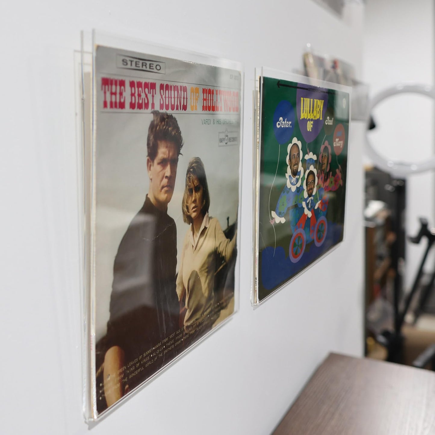 YSUFAGNR Vinyl Display Frame Floating Acrylic Album Frames 12.9 x 12.6 Inch Clear Wall Mount Display Holder for Single Lp Album Cover, 1 Piece