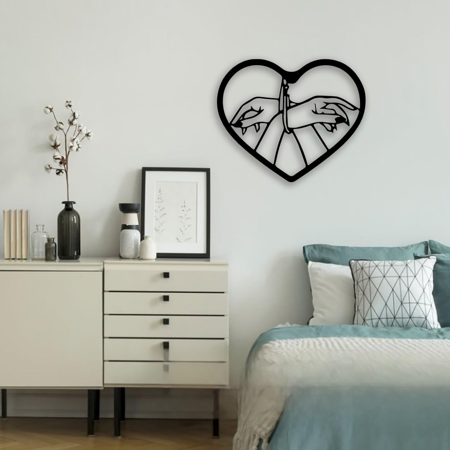 Romantic Heart Metal Wall Decor - Gothic Room Decor Wall Art Home Decor for Living Room, Bedroom, Dining Room, Bathroom, Office (Black)