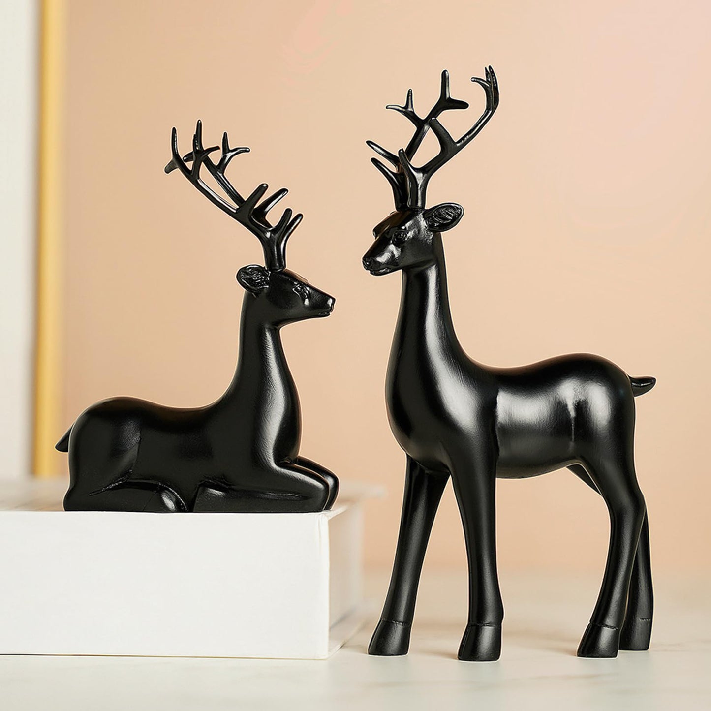 2PCS Christmas Training Deer Modern Elk Sculpture Exquisite Warm Home Decoration Deer Image Christmas Ornaments Country Style Halloween Christmas New Year Gift (Black)