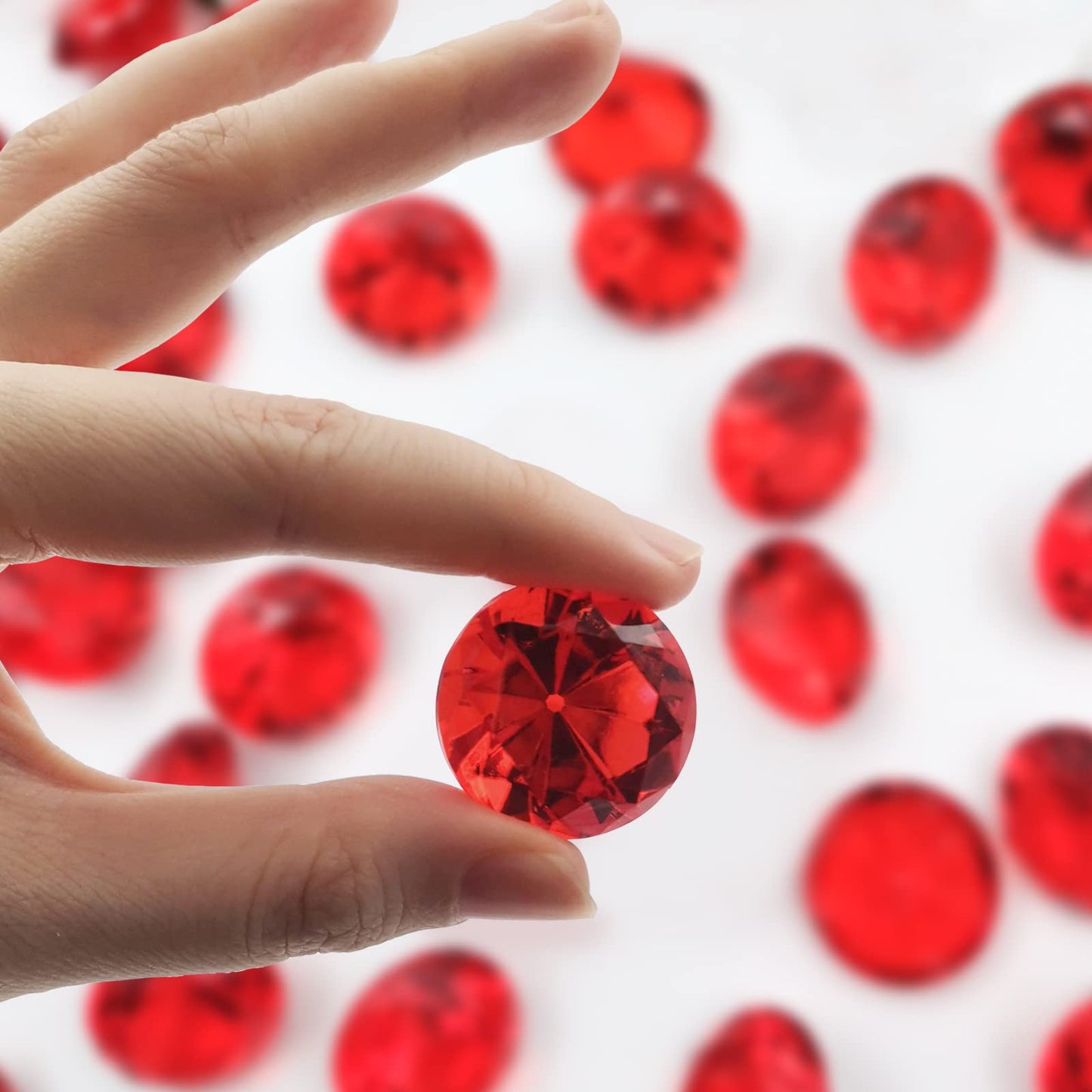 XHKDSYMC 100Pcs Clear Acrylic Diamonds 25mm Wedding Table Scatters Gemstones Confetti for Vase Fillers,Floral Decor,Bridal Shower Decorations,Home Centerpieces,Candle Display (Red)