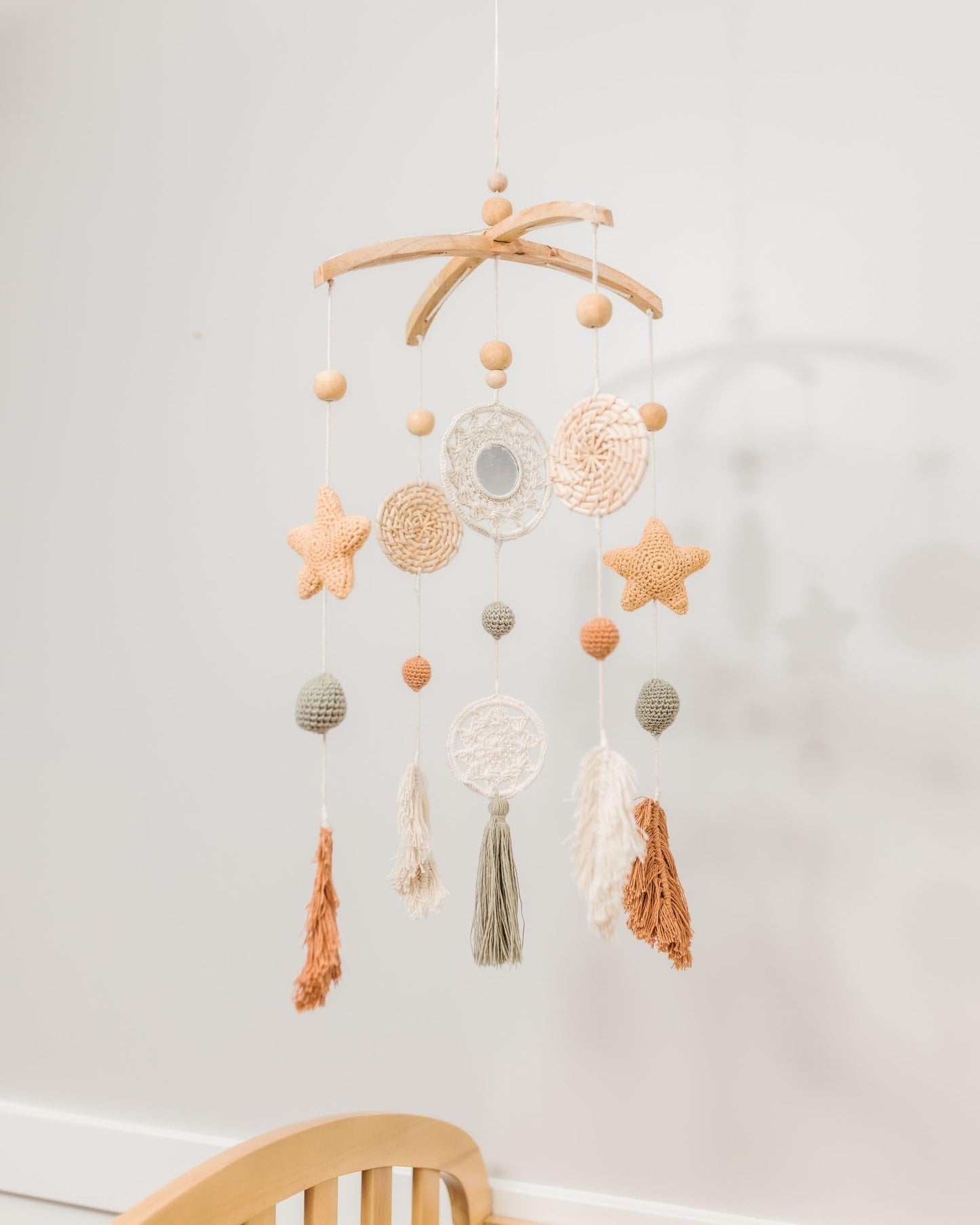 Crane Baby Willow Leaf Ceiling Hanging Decor - Handcrafted, Nursery Decoration, Whimsical Earthy Tones