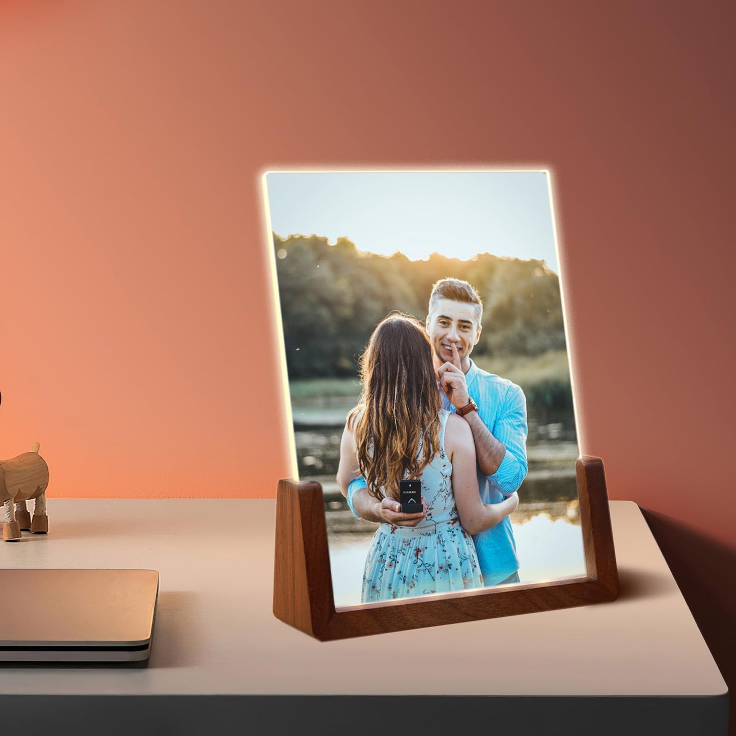 HETOOSHI Walnut LED Night Light Photo Frame - Illuminated Acrylic Picture Frame with Glowing Wooden Base, USB Powered Including charger, Easy Photo Swap (Vertical, 4X6 inch ﻿)