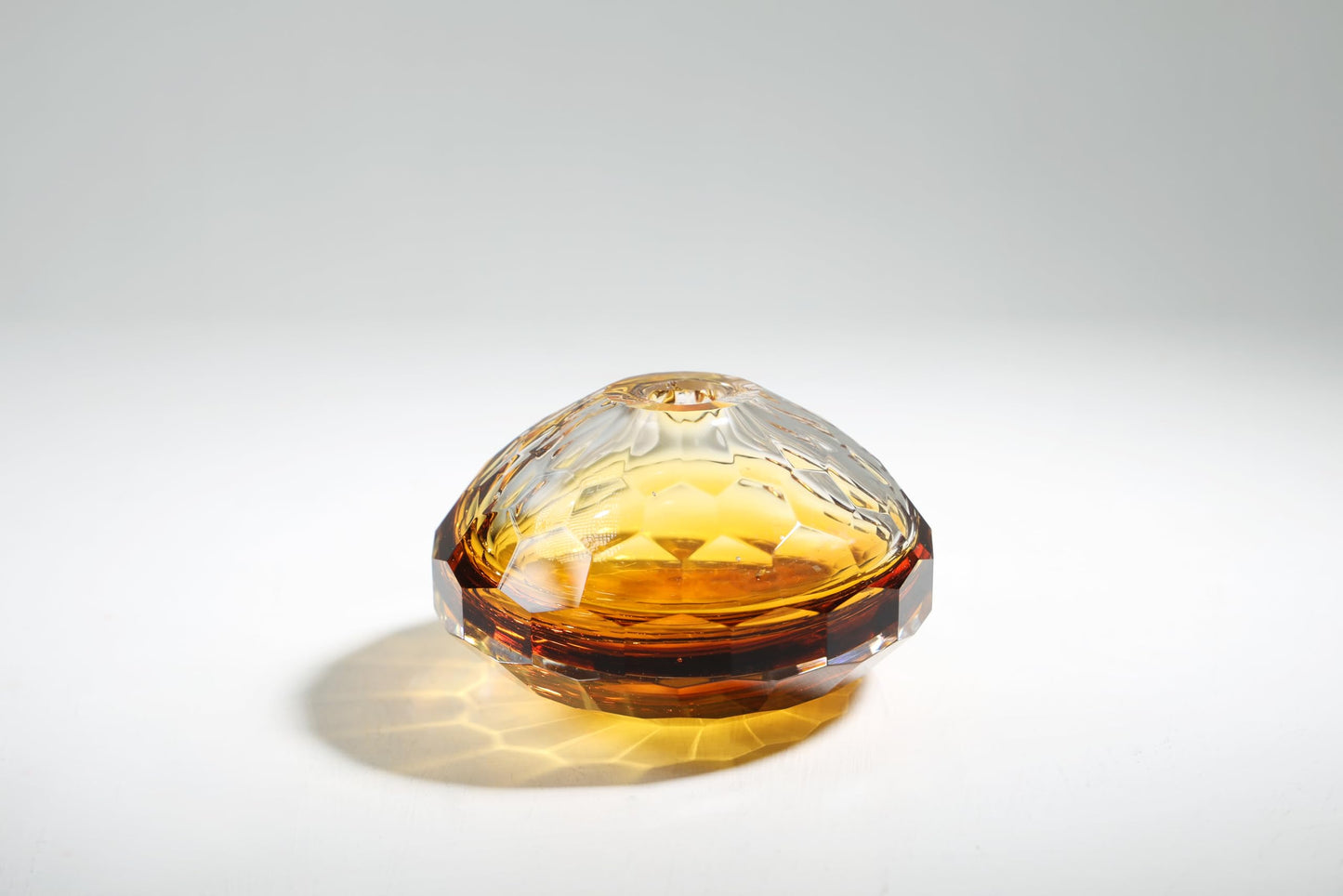 YAOYUAN Hand Blown Glass vase - Elegant Bud vases for Console Table Decor, Muti-Faceted,Beautiful Blown Glass Decor & Diffuser, Perfect Home Decoration (Middle)