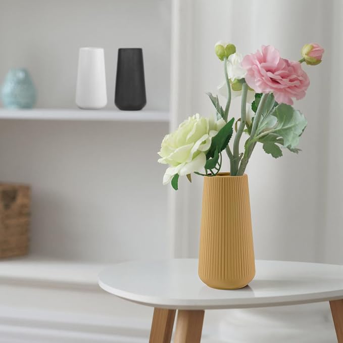 Milk Coffee Ceramic Vase, GUKJOB Small Cute Flower Vase for Pampas Grass, Home, Living Room, Dining Table, Farmhouse, Office Decor, Bedroom, Table, and Kitchen Shelf (Milk Coffee)