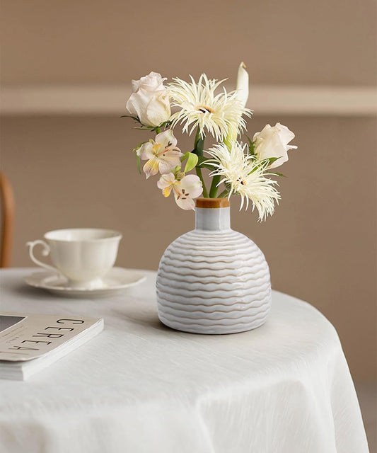 GeLive Vintage White Ceramic Bud Vase - Small Rustic Retro Flower Vase Diffuser Bottle - Farmhouse Boho Vase for Bud Hydroponics Plants - Table Centerpiece - Minimalism Home Decor