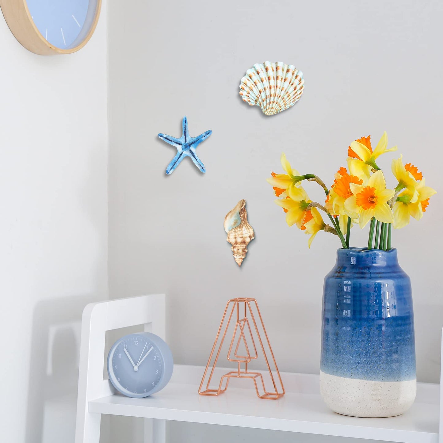 Yookeer 4 Pcs Beach Wall Decor, Wooden Seashell Starfish Wall Decoration, Ocean Coastal Nautical Decorative Art, Rustic Seaside Theme Art for Bathroom Living Room Bedroom Summer Home Decor Gift(Small)