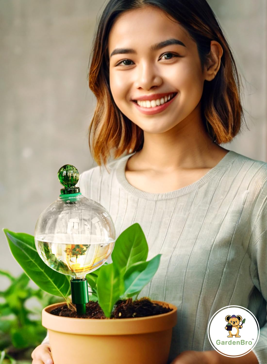 4pcs 16 Oz Plant Watering Globes for Indoor Plants with Metal Self Watering Planter Insert - Premium XL Glass Hand-Blown Globes - Automatic Plant Waterer Indoor, Gift Idea for Gardeners [4, Clear]