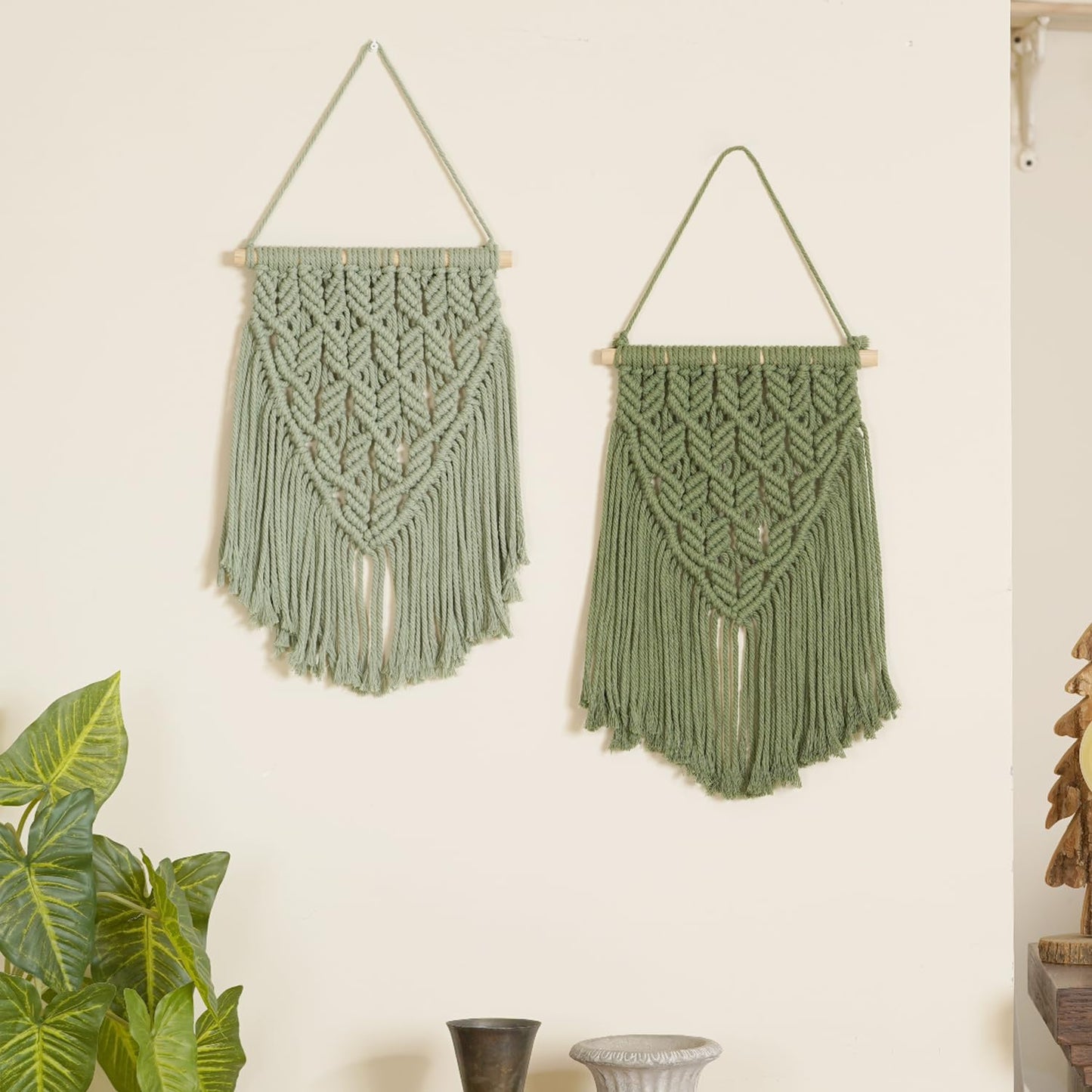 Nashibowu Small Macrame Wall Hanging Decor Boho Tapestry for Bedroom Living Room Dorm Nursery and Office, Cute Aesthetic Wall Art for Small Spaces for Teen Girls and Home Decor (Green, 16 * 10 Inch)