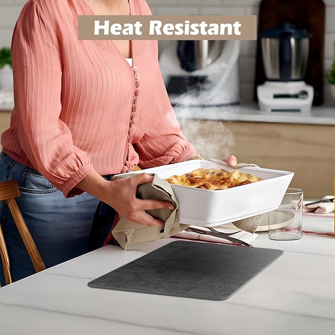 Aofmee Faux Leather Placemats Set of 6 - Waterproof - Wipeable - Washable - Heat Resistant - Anti Slip Stain Resistant Kitchen Dining Table Place Mats, Suitable for Indoor & Outdoor Use, Easy to Clean