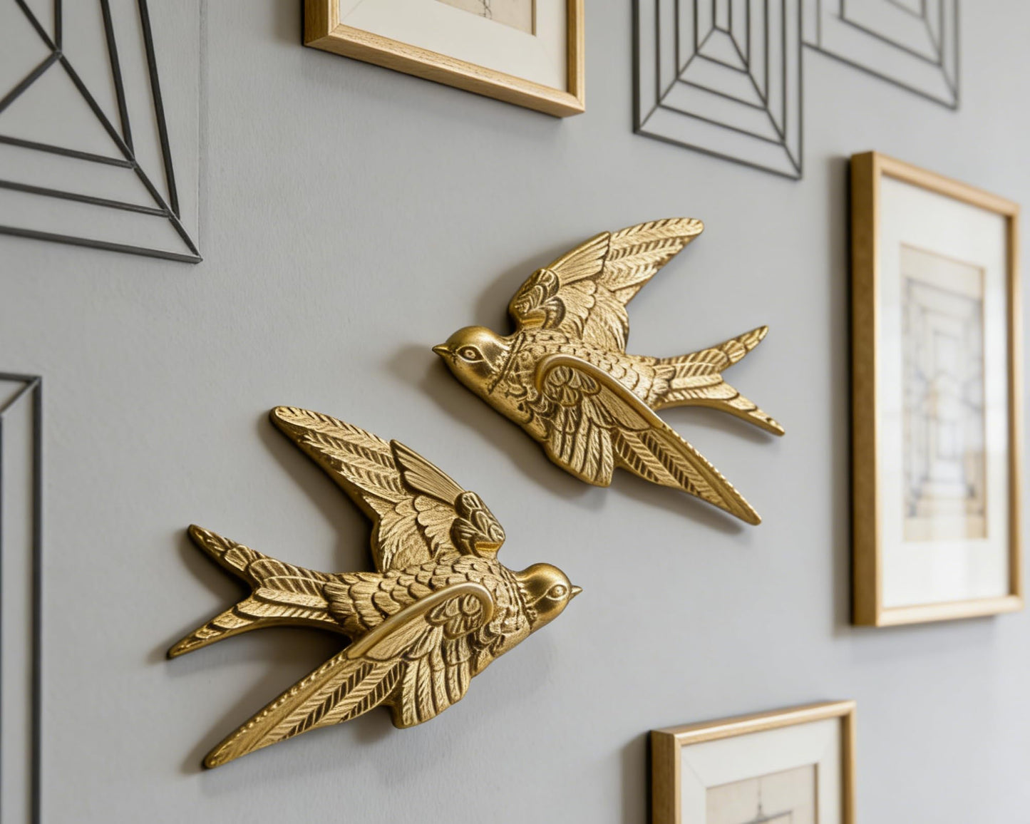 AMOIENSIS Bird Wall Sculpture Art, (Set of 2) 4¾ inch Resin Gold Bird 3D Sculpted Floating Hanging Wall Sculpture Decoration