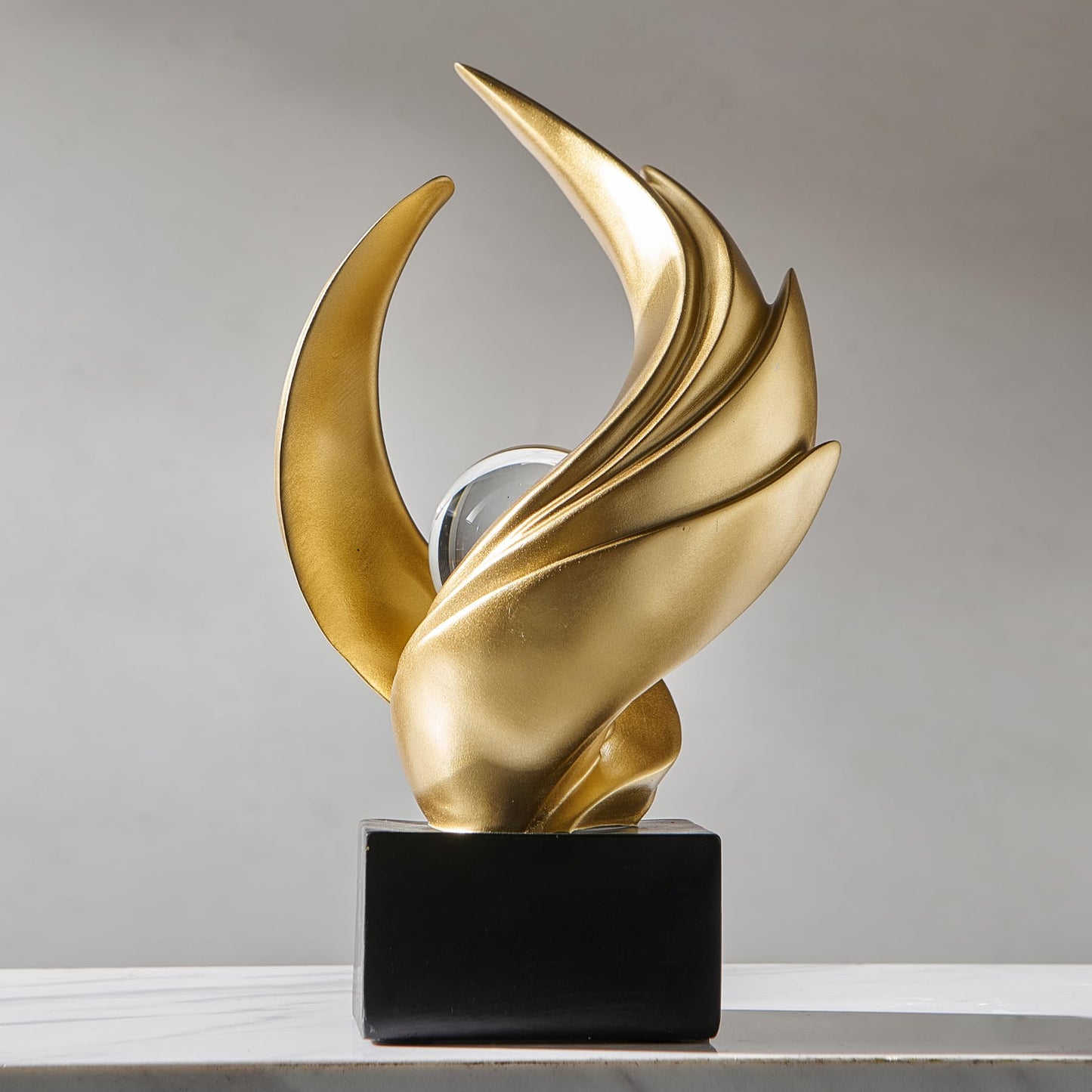 XYQXYQ Abstract Art Sculpture, Resin Gold Decorative Statue, Modern White Ornaments for Living Room, Decorativas Modernas for Coffee Table, Entryway & Office Collectibles (Gold)