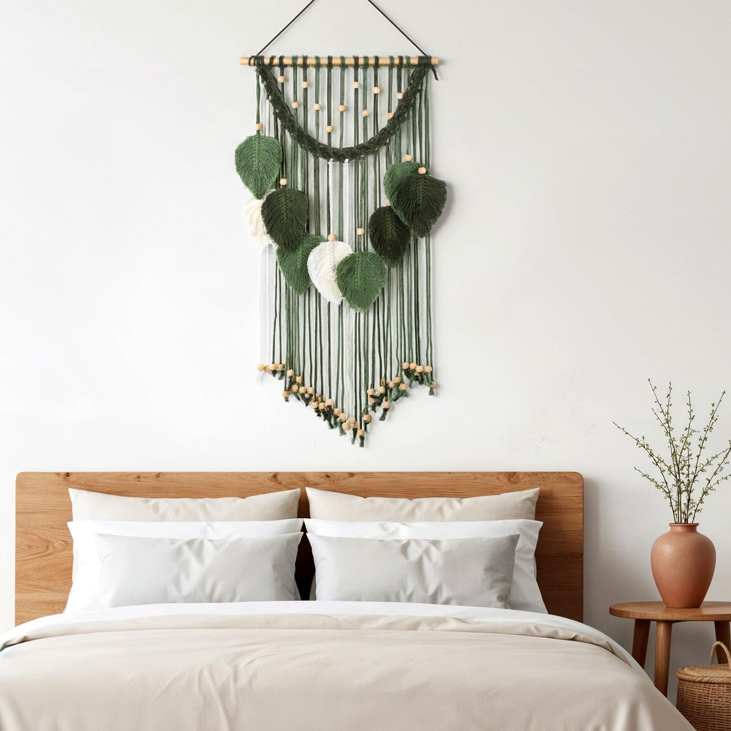Oqqlin Green Macrame Wall Hanging, 15.7 x 29.9 Inch Boho Leaf Wall Decor Tapestry Sage Green Handmade Woven Leaves Feather Decorations for Bedroom, Living Room, Nursery, Apartment