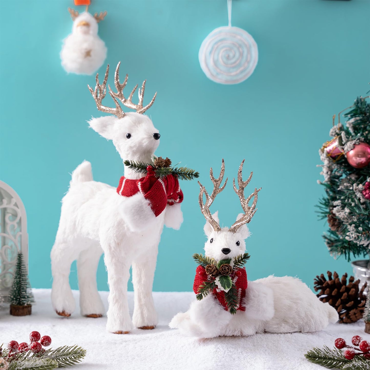 FTEJUWJ 2PCS Christmas Sisal Reindeer Decoration White Sisal Deer Silver Glitter Accented Reindeer Woodland Animals Figurines for Holiday Winter Centerpiece Christmas Tabletop Fireplace Decor (Gold)