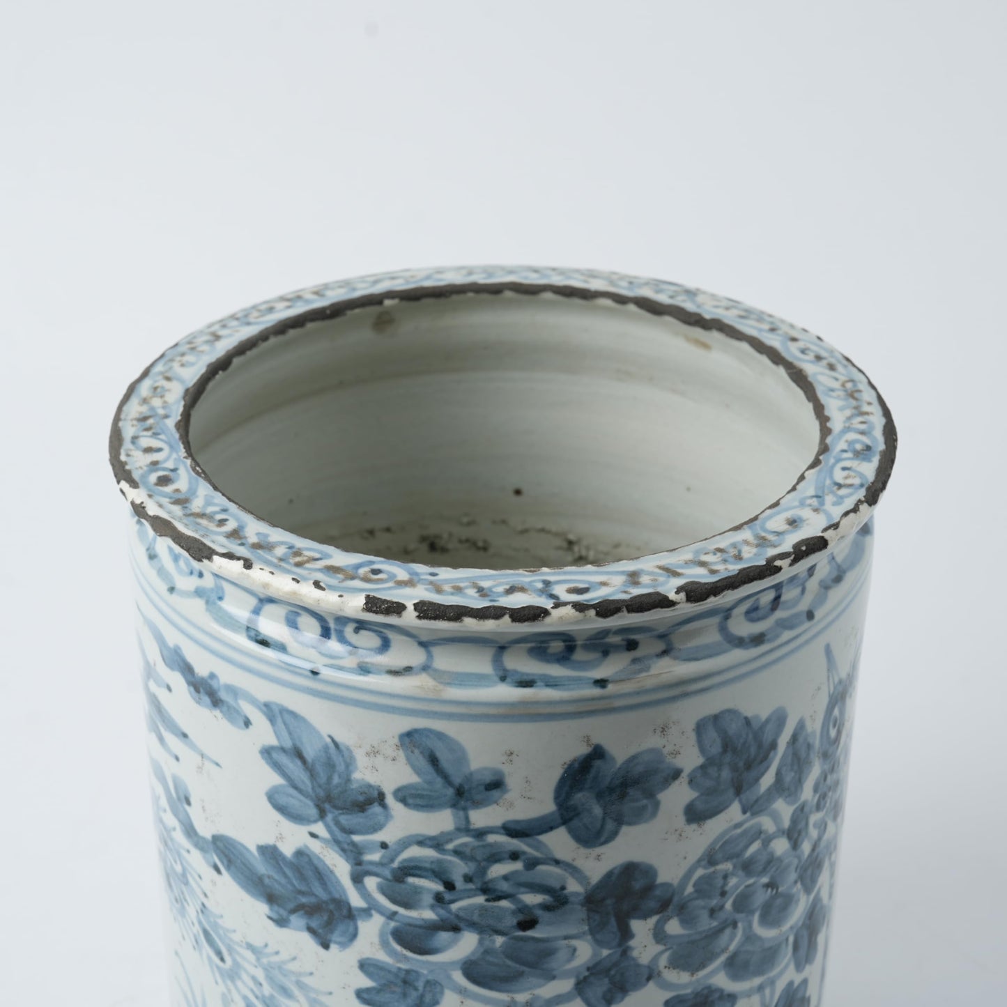 Antique Hand-Painted Flower and Bird Porcelain Pen Holder Old Style Ceramic Planter 9.7 Inch Large Plants Vase Blue & White Porcelain Silla Flower Plant Pots (Sky Blue)