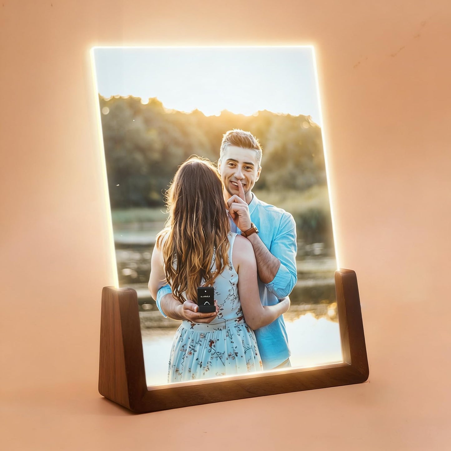 HETOOSHI Walnut LED Night Light Photo Frame - Illuminated Acrylic Picture Frame with Glowing Wooden Base, USB Powered Including charger, Easy Photo Swap (Vertical, 4X6 inch ﻿)