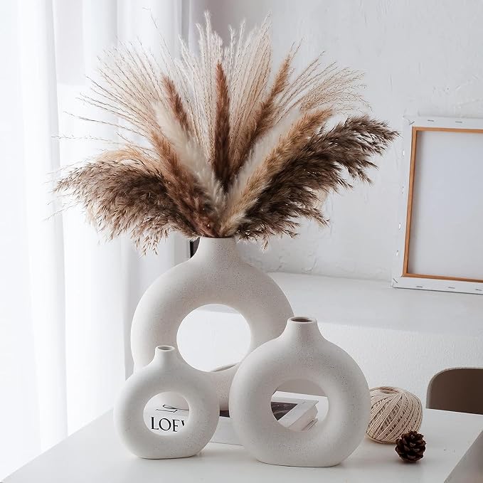 White Ceramic Donut Vase Set of 2, Hollow Matte Pampas Flower Vases for Boho Home Wedding Party Room Dinner Table Shelf Decor.（White）