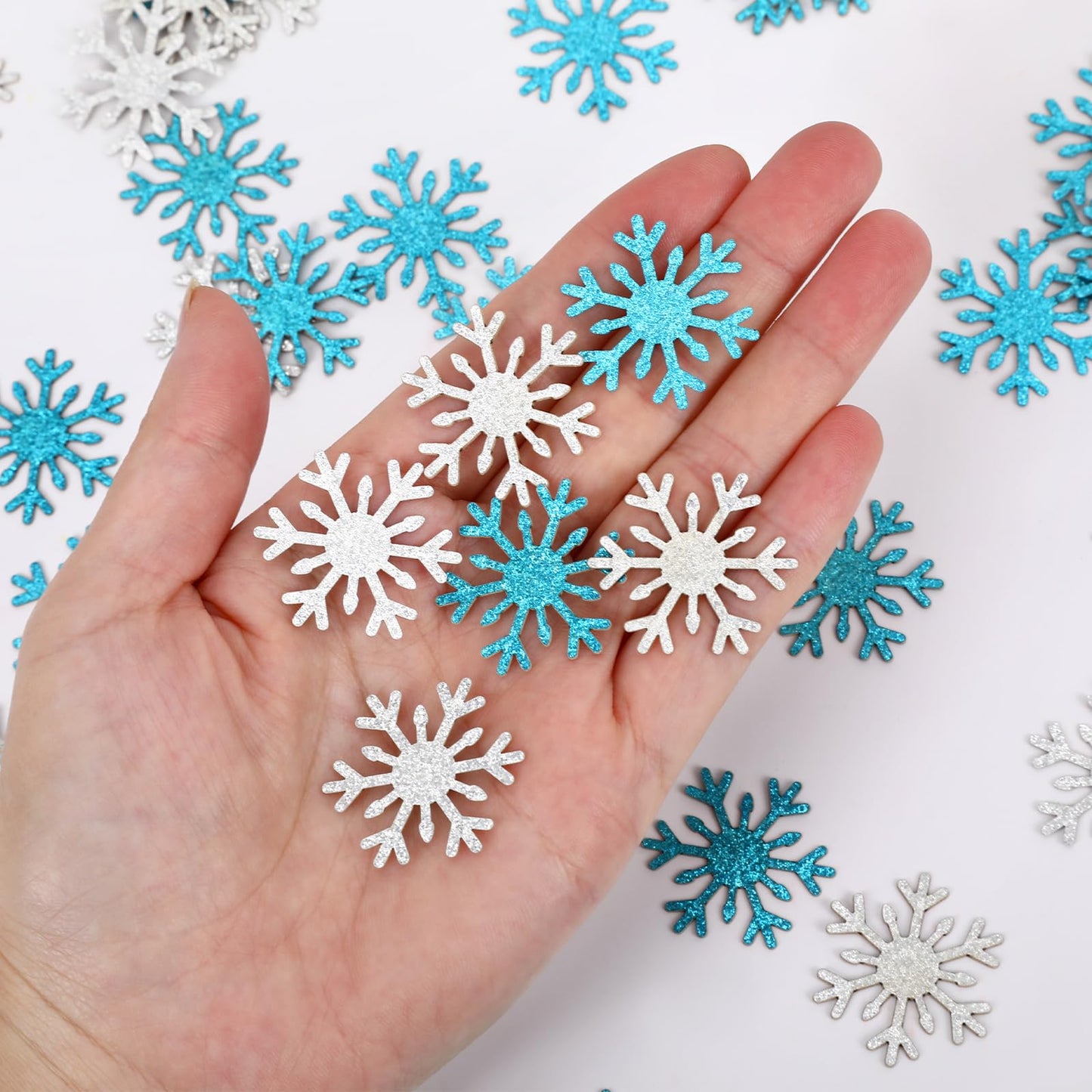 MARFOREVER Large Christmas Snowflake Confetti, Silver Blue Snowflake Glitter Confetti Snow Sprinkles Winter Wonderland Party Table Centerpiece for Xmas Wedding Supplies Christmas Table Decorations