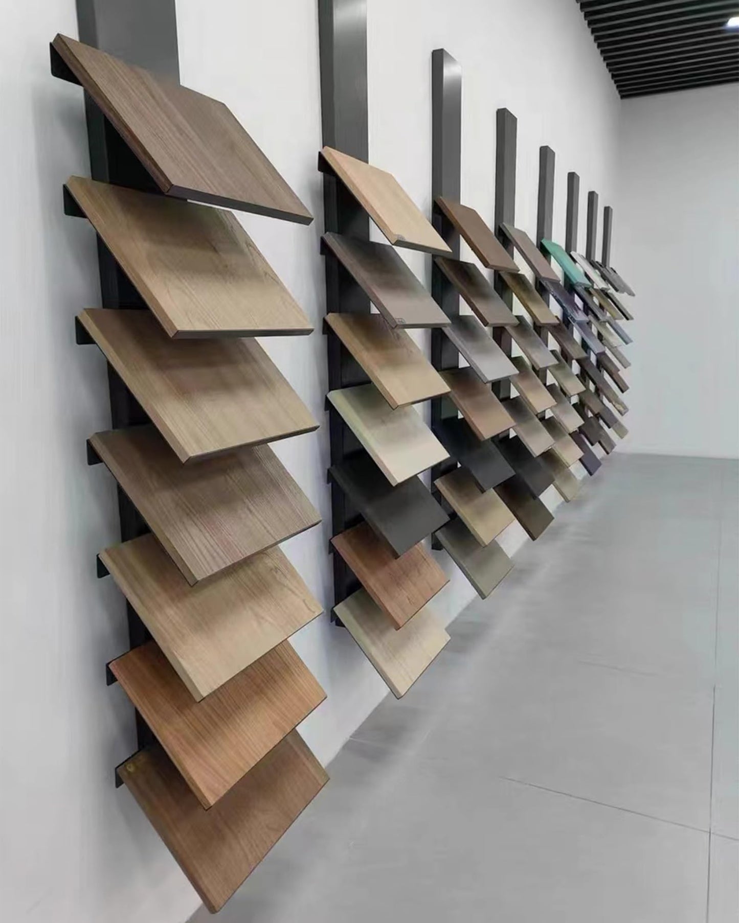 Heavy-Duty Wall Mount Tile Display Rack for Marble & Stone Samples, 7-Shelf Wooden Plate Holder, Glass Sample Storage Stand for Retail Stores (40x30x170cm)