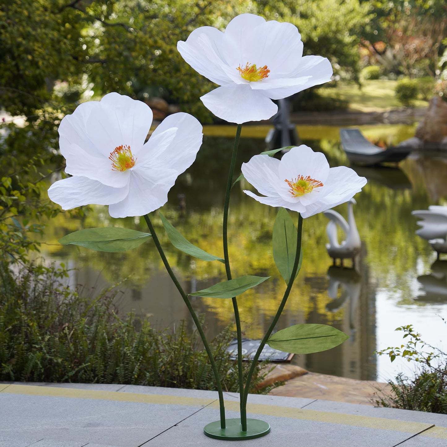 ZEYEXE Large Paper Artificial Flowers,Giant Flowers for Decoration,Huge Handcrafted Poppy Fake Flowers with Stand for Home Decor Bridal Shower Party Outdoors Yard Event Backdrop Decor (White)