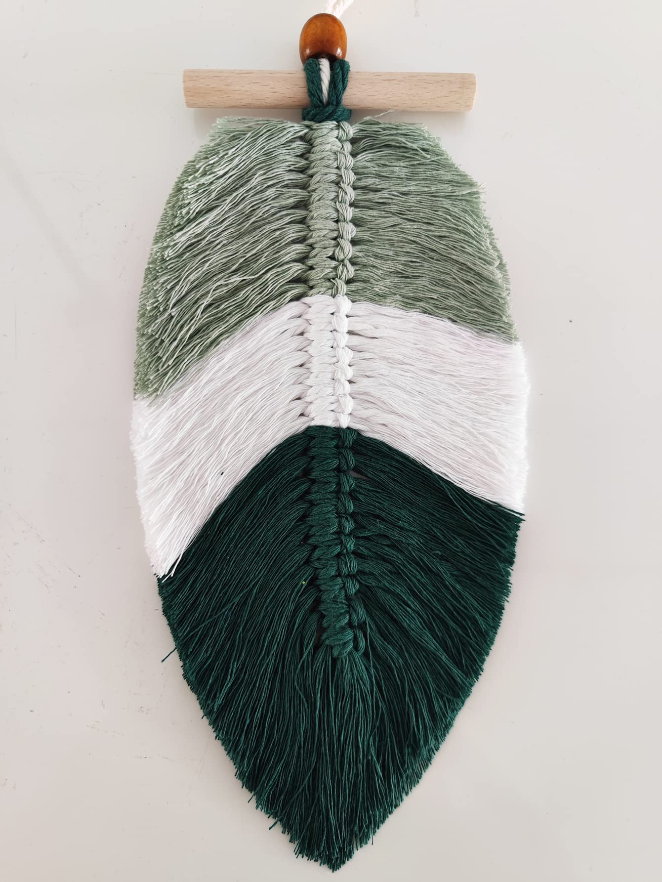 ZARROUEA 2 Pieces Boho Leaf Wall Decor,Bohemian Macrame Wall Hanging - Chic Feather Leaf Wall Art Decor Cotton Handmade Woven for Bedroom Living Room Apartment Ornaments (Green and Yellow)