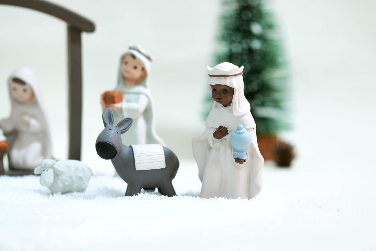 ENNAS Little People Nativity Set – 12-Piece Mini Christmas Nativity Scene Set, Indoor Holiday Manger Figures for Tabletop Decor, White Nativity Figurines