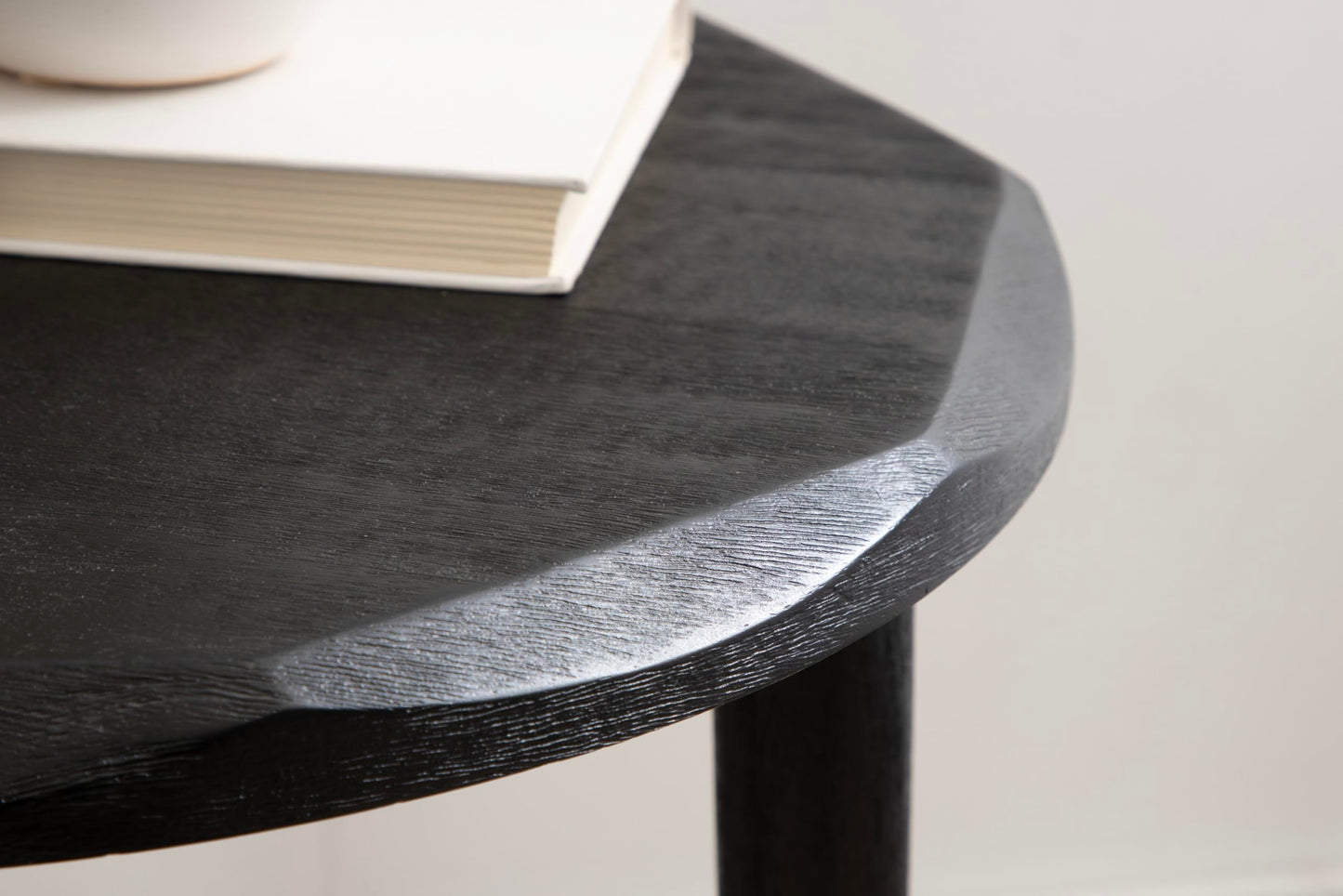 Kate and Laurel Tavares Modern Wooden Round Side Table, 18 x 18 x 20, Black, Solid Wood Accent End Table with Textured Top and Faceted Edge for Use as Indoor Plant Stand or Living Room Decor Piece