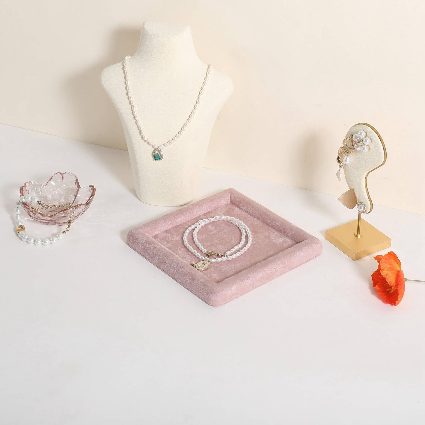 GemeShou Square velvet Jewerly display tray, Jewelry storage organizer plate, Empty Jewelry showcase tray for Necklace Bracelet Ring Earring display stand holder (Pink-Medium, 5.9 x 5.9 in)