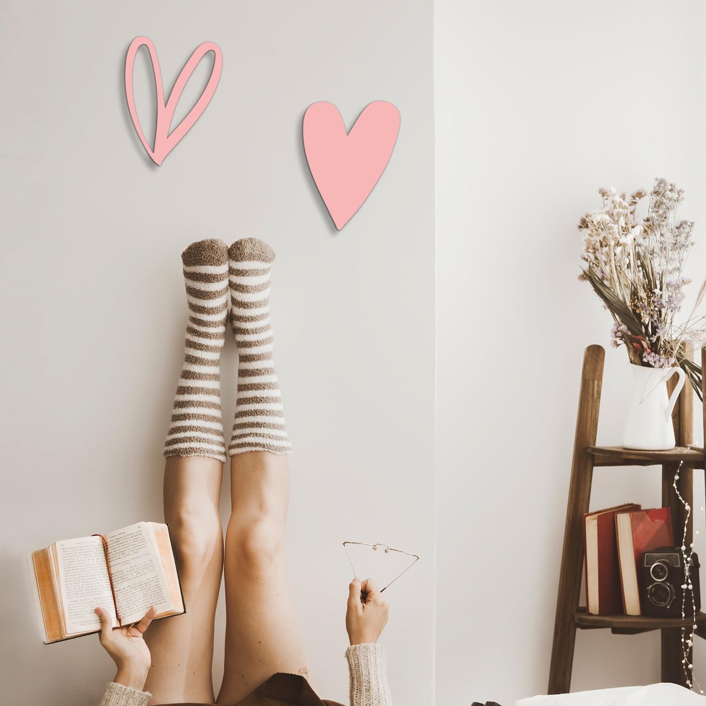 Vineland Metal Heart Wall Art Decor, Pink Minimalist Wall Sculptures for Living Room Bedroom Bathroom Kitchen Decorations, Housewarming Gifts, 5.9x7.8 Inches, Set of 2