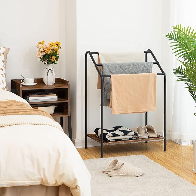 HOOBRO Freestanding Towel-Rack for Bathroom, 3 Tier Blanket Rack for Living Room, 23.6" L x 14.2" W x 33.9" H, Quilt Blanket Ladder Holder, Drying and Display Rack, Rustic Brown and Black BF63LB01