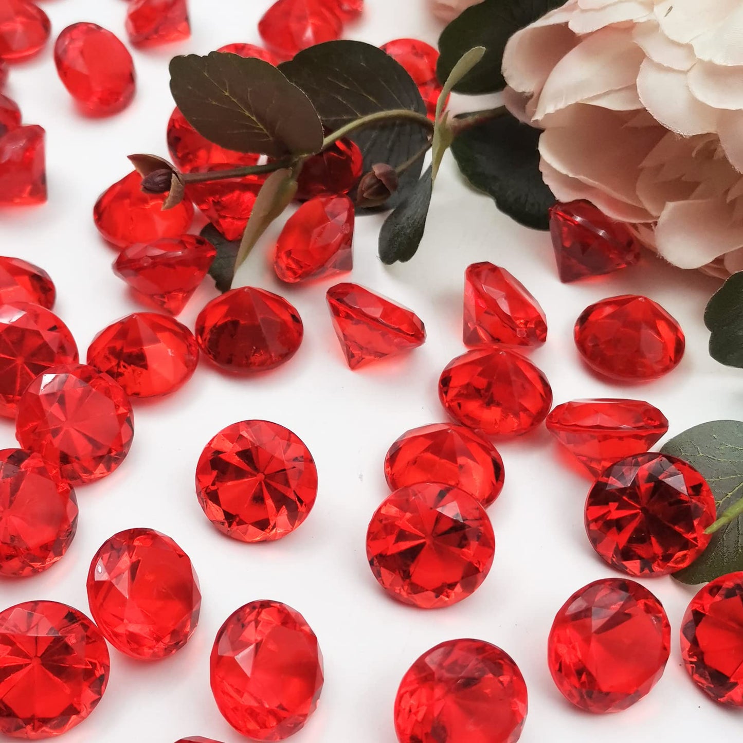 XHKDSYMC 100Pcs Clear Acrylic Diamonds 25mm Wedding Table Scatters Gemstones Confetti for Vase Fillers,Floral Decor,Bridal Shower Decorations,Home Centerpieces,Candle Display (Red)