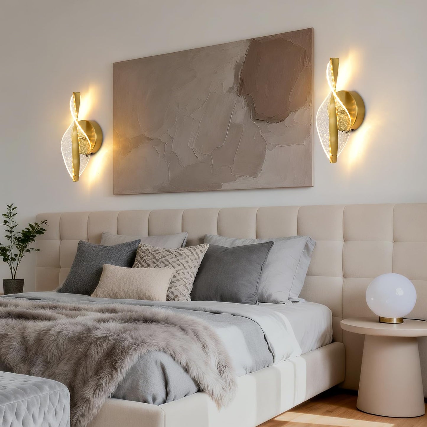 Giawosth LED Wall Sconces Set of Two Battery Operated, 5000mAh USB Rechargeable Gold Acrylic Wall Lights with Remote, Dimmable Wireless Wall Lamp for Living Room, Bedroom, Hallway,11.8 Inch