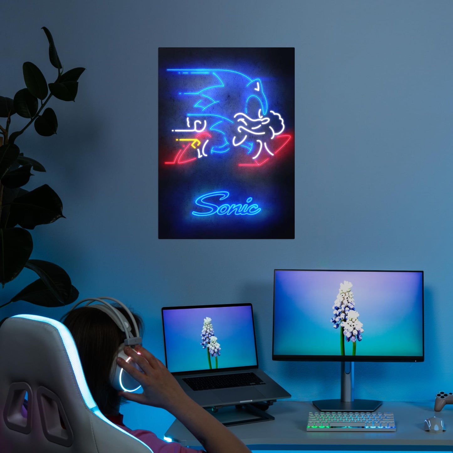 Displate Metal Poster Sonic the Hedgehog - Classic Neon - Neon Speed Silhouette - Collectible Gift - Wall Art Decorations Metal Sign for Room Decor Movie Posters 12.6x17.7 in