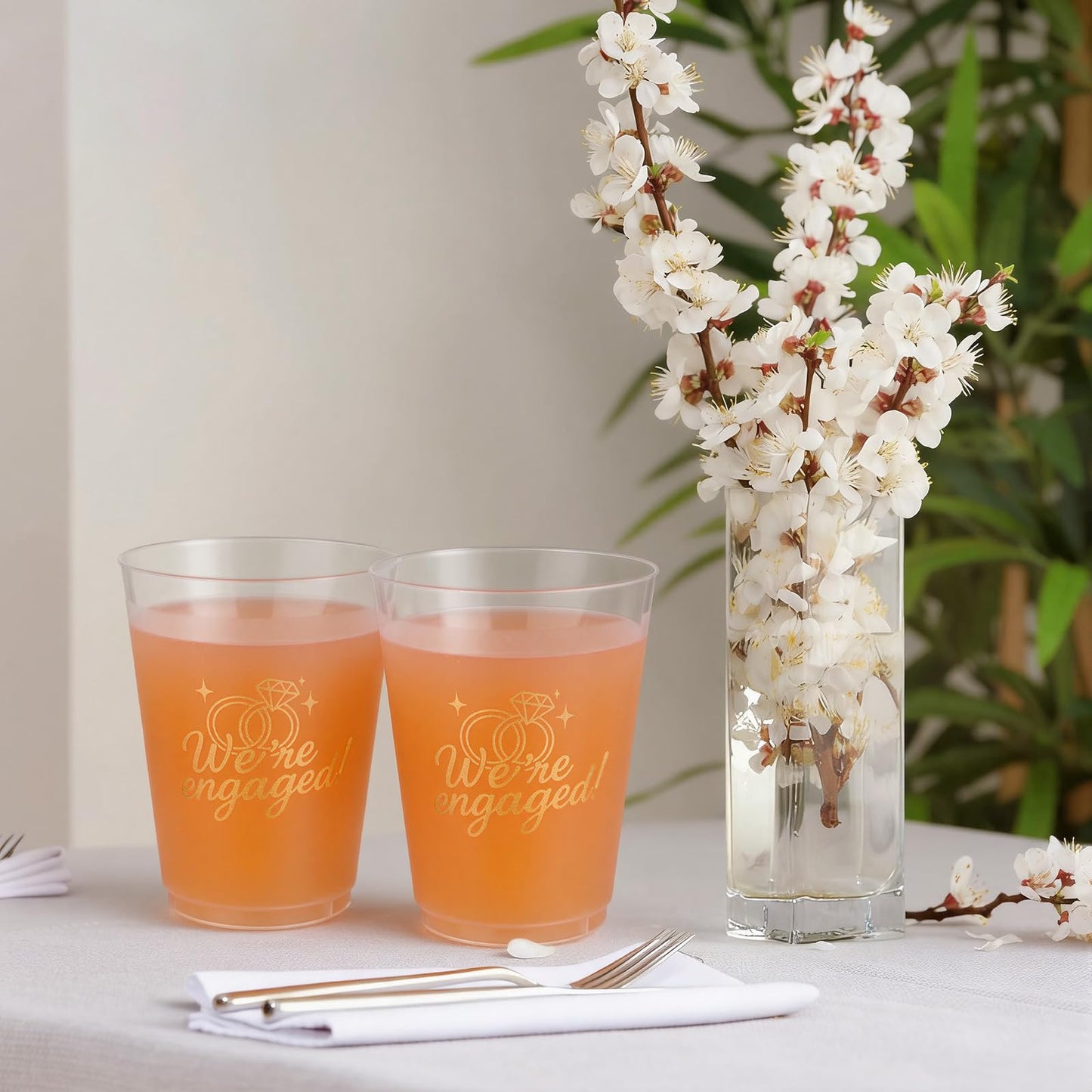 Yungyan 24 Pcs 16 oz We Are Engaged Cups Cute Bride Reusable Plastic Frosted Cups for Bachelorette Party Supplies Favors Wedding Bridal Shower Decoration (Engaged Party)