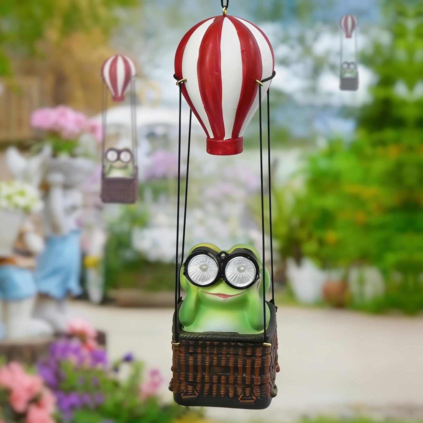 YOUERDA Solar Hot Air Balloon Frog Hanging Garden Statue with Lantern, Cute and Funny Figurine Solar Light Garden Outdoor Waterproof Decoration, Beautifully Crafted Birthday Gifts for Mom or Dad