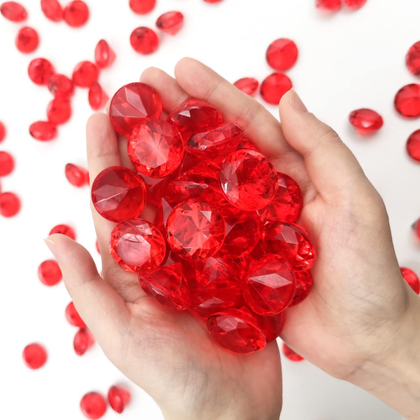 XHKDSYMC 100Pcs Clear Acrylic Diamonds 25mm Wedding Table Scatters Gemstones Confetti for Vase Fillers,Floral Decor,Bridal Shower Decorations,Home Centerpieces,Candle Display (Red)