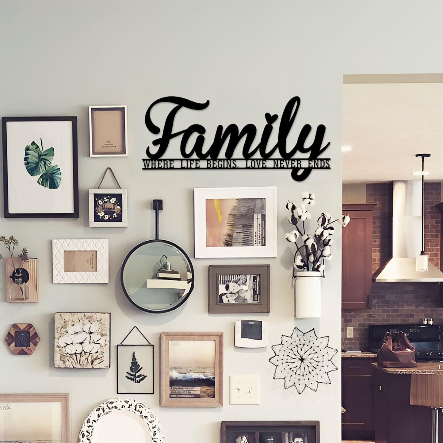 AHYS Family Wall Decor Rustic Metal Family Signs for Farmhouse Home Living Room Bedroom Decor - 16.5"X7.5"