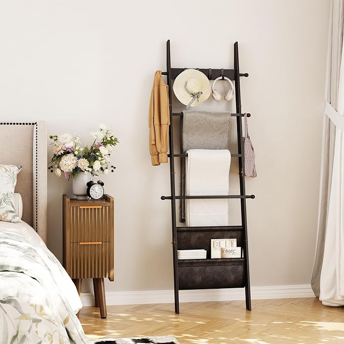 ELYKEN Blanket Ladder for Living Room, 5-Tier Wooden Towel Rack with Synthetic Leather Pocket, 4 Removable Hooks, Decorative Leaning Ladder Shelf for Bedroom, Black