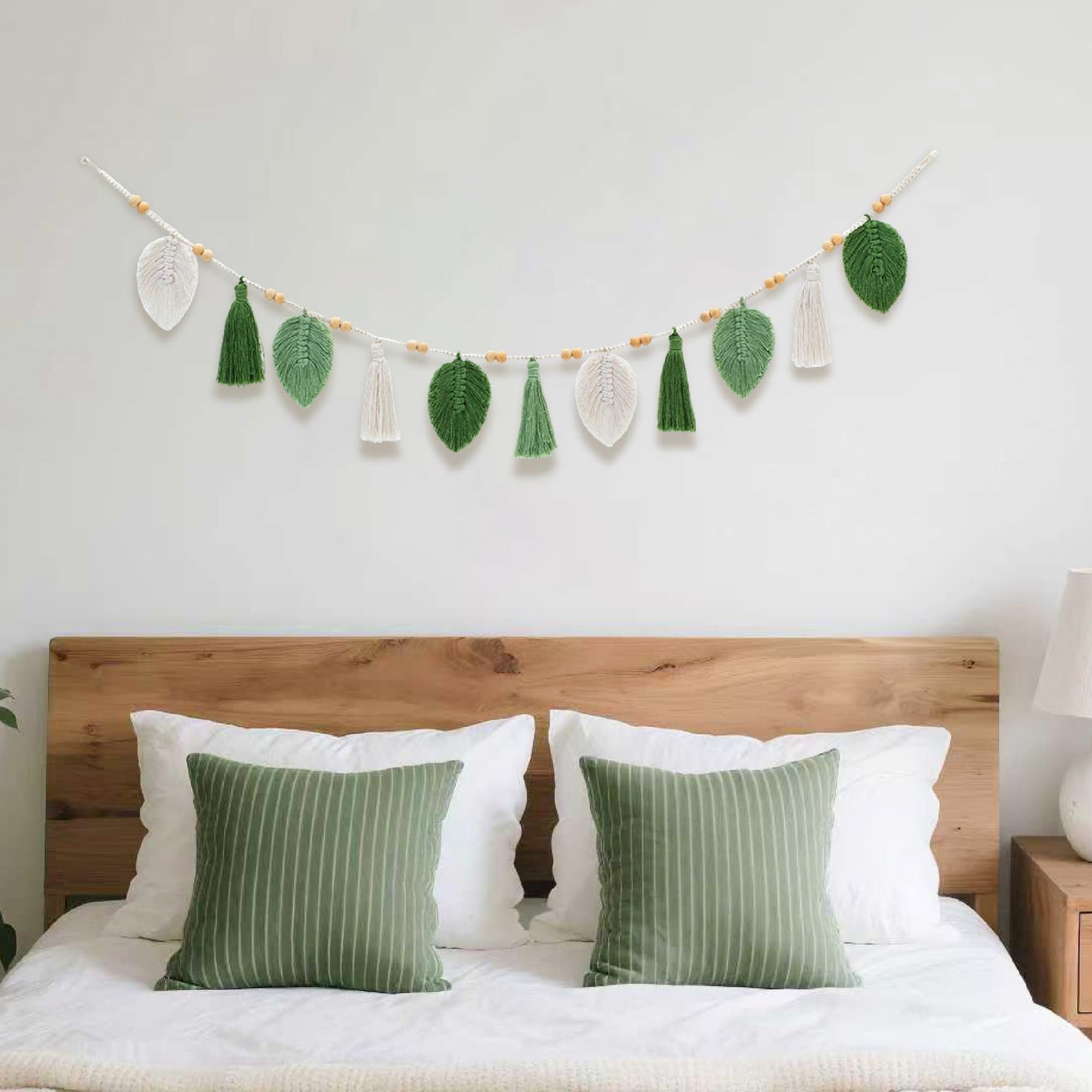 Hzzycaxli Macrame Wall Hanging Boho Leaves Woven Tapestry, Handmade Woven Leaf Wall Art Decorations for Nursery Apartment Dorm Living Room Bedroom