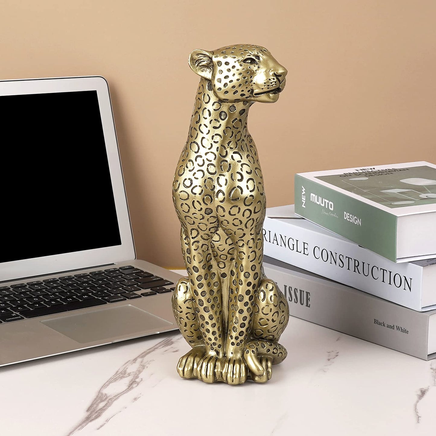 Polyroyal Cheetah Statue Home Decor Leopard Sculpture Resin Sitting Cheetah Figurine Desktop Table Top Ornament Decoration for Home Office Champagne Gold