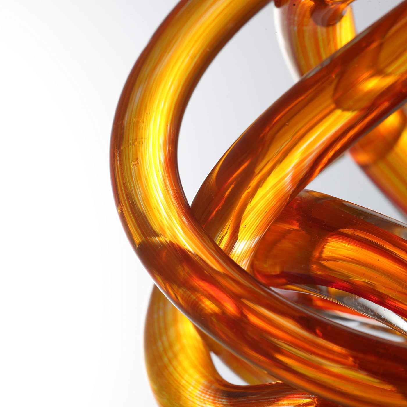 Luxury Lane Hand Blown Infinity Knot Sommerso Decorative Glass Ball for Bowls Home Decor 4 inch Tall Orbit Centerpiece Table Decoration Sculpture Ombre Red