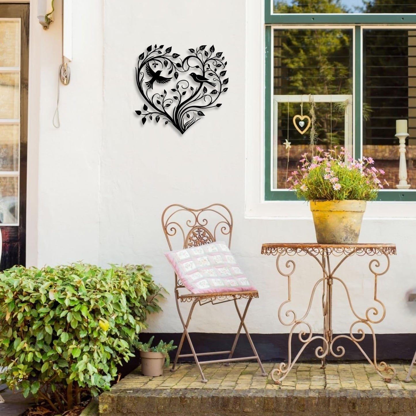 LIYOUYA Heart Shaped Tree Bird Metal Wall Decor - Emotional Art Country Farmhouse Room Decor Black Wall Art Home Decor for Living Room, Bathroom, Bedroom, Dining Room (Black)