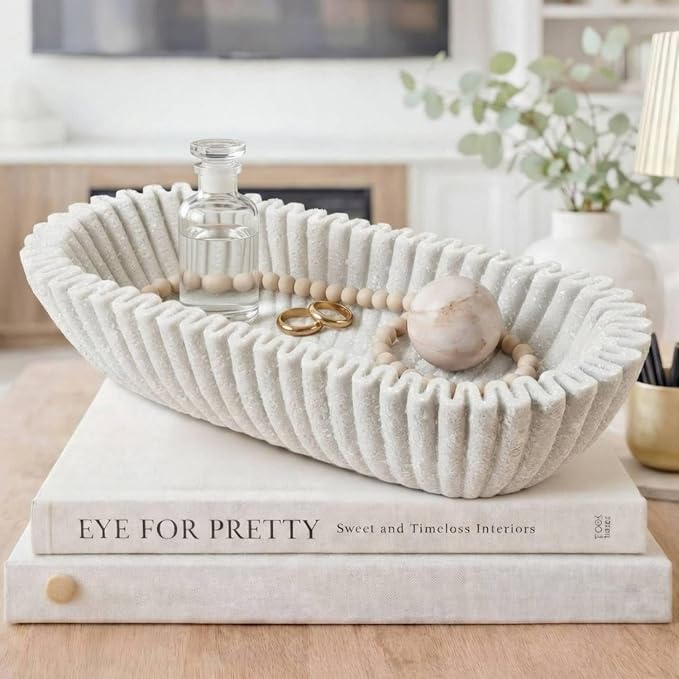 Large Decorative Bowl for Home Decor Long Dough Key Bowls Coffee Table Decor Centerpiece White Ruffle Scalloped Resin Modern Handicraft Bowl for Kitchen Counter Farmhouse Entryway