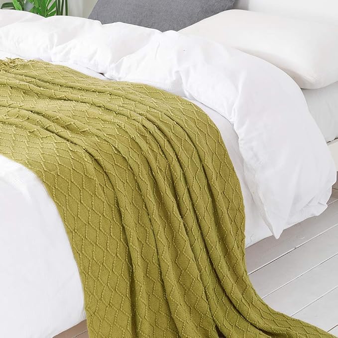 BOURINA Olive Green Throw Blanket 50x60 Inches Throw Textured Solid Soft Sofa Couch Decorative Knit Blanket